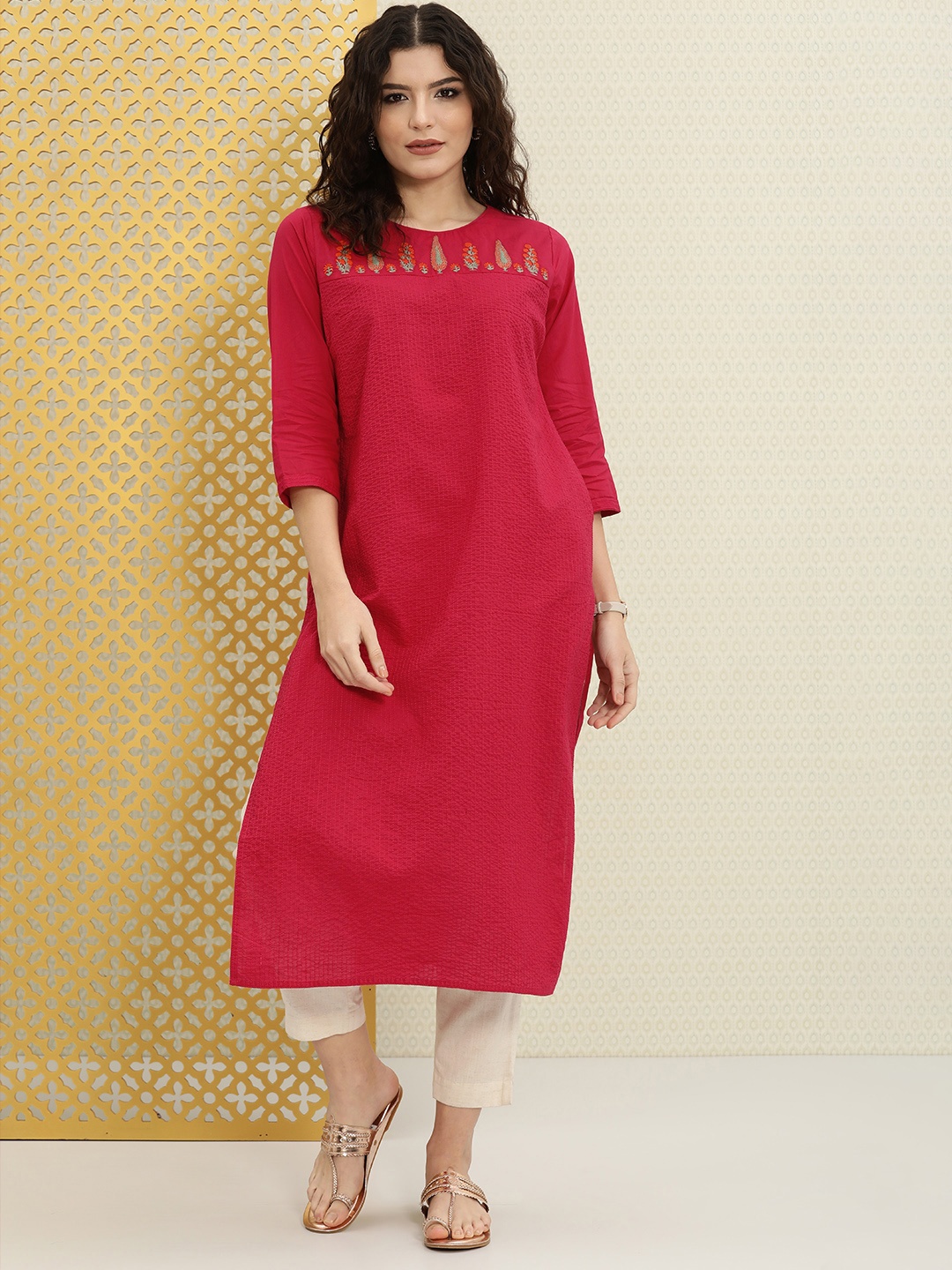 

House of Pataudi Women Pink & Blue Embroidered Pure Cotton Rozana Kurta