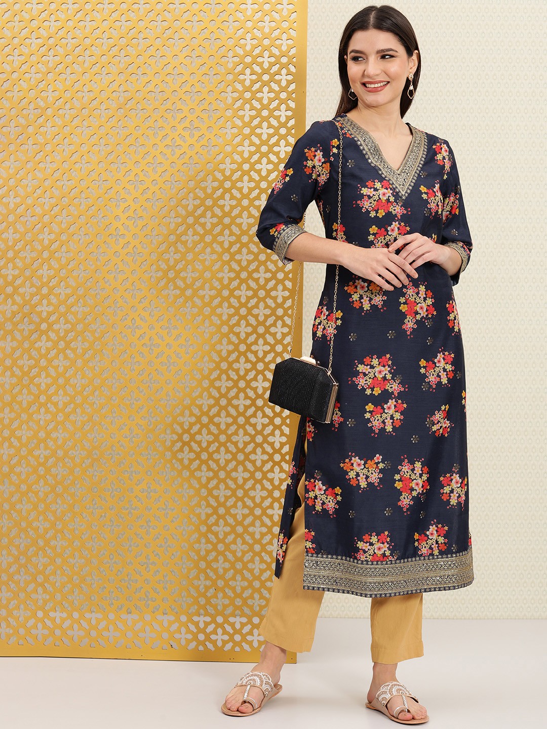

House of Pataudi Women Navy Blue & Orange Floral Print Straight Jashn Kurta
