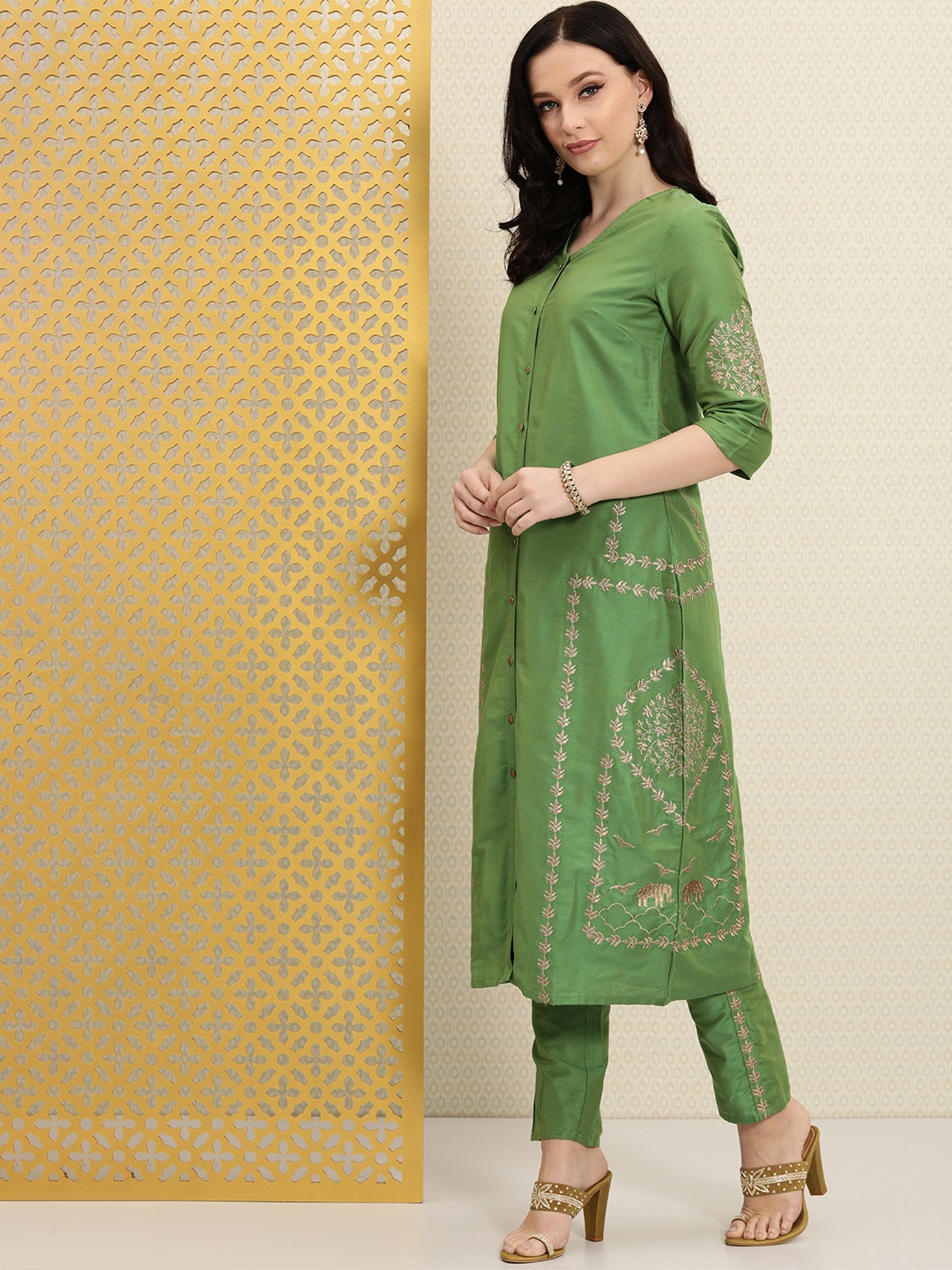 

House of Pataudi Women Green Ethnic Motifs Embroidered Regular Jashn Kurta with Trousers