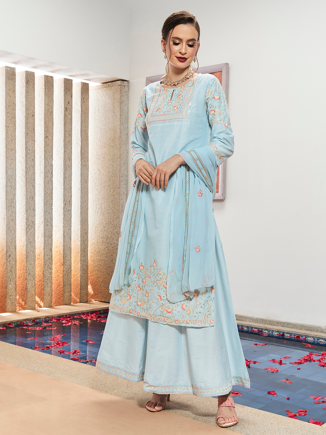 

House of Pataudi Women Blue Floral Embroidered Thread Work Kurta Sharara & With Dupatta