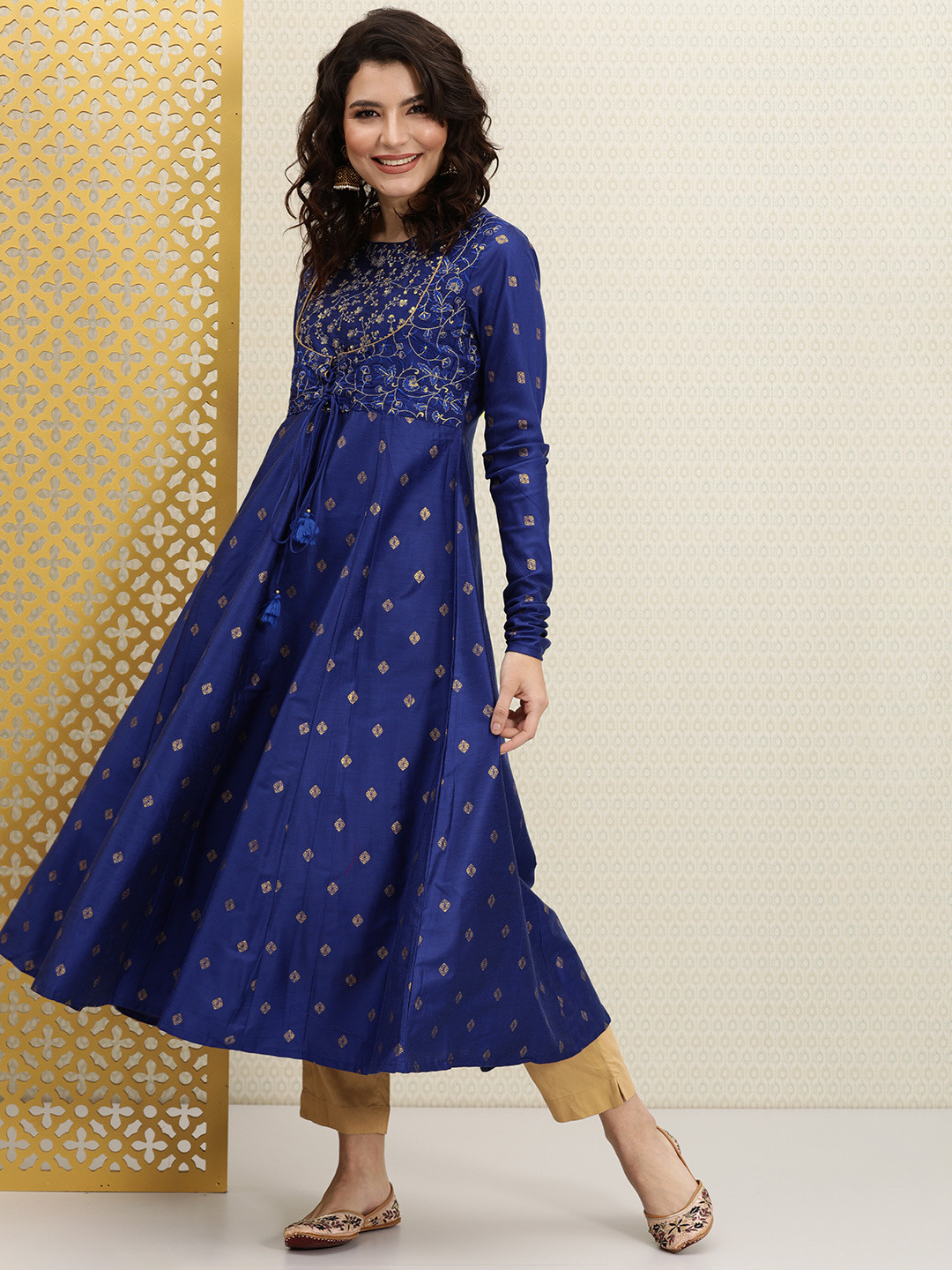 

House of Pataudi Women Blue & Gold-Coloured Ethnic Motifs Printed Jashn Kurta