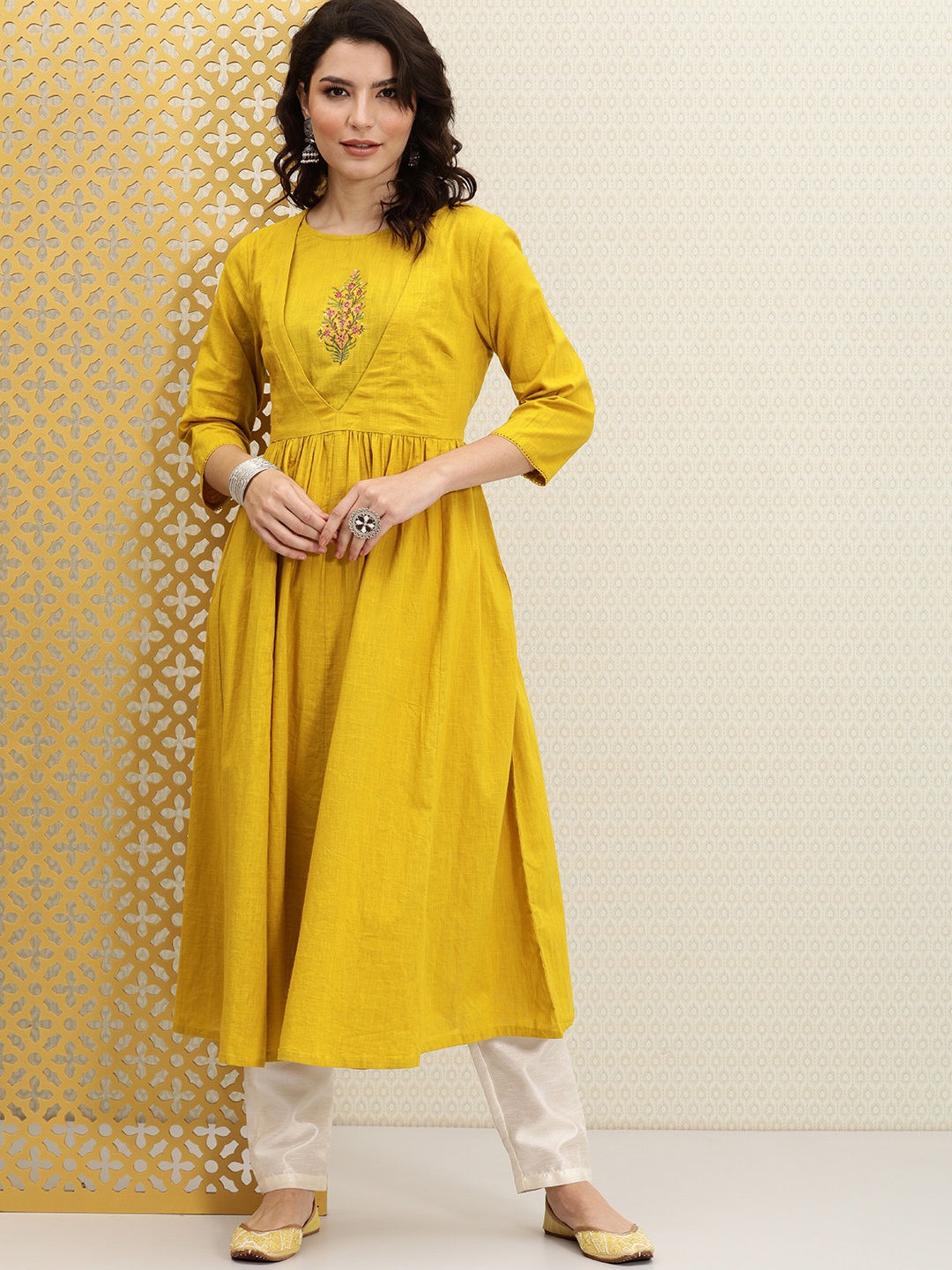 

House of Pataudi Women Mustard Yellow Embroidered Jashn Kurta