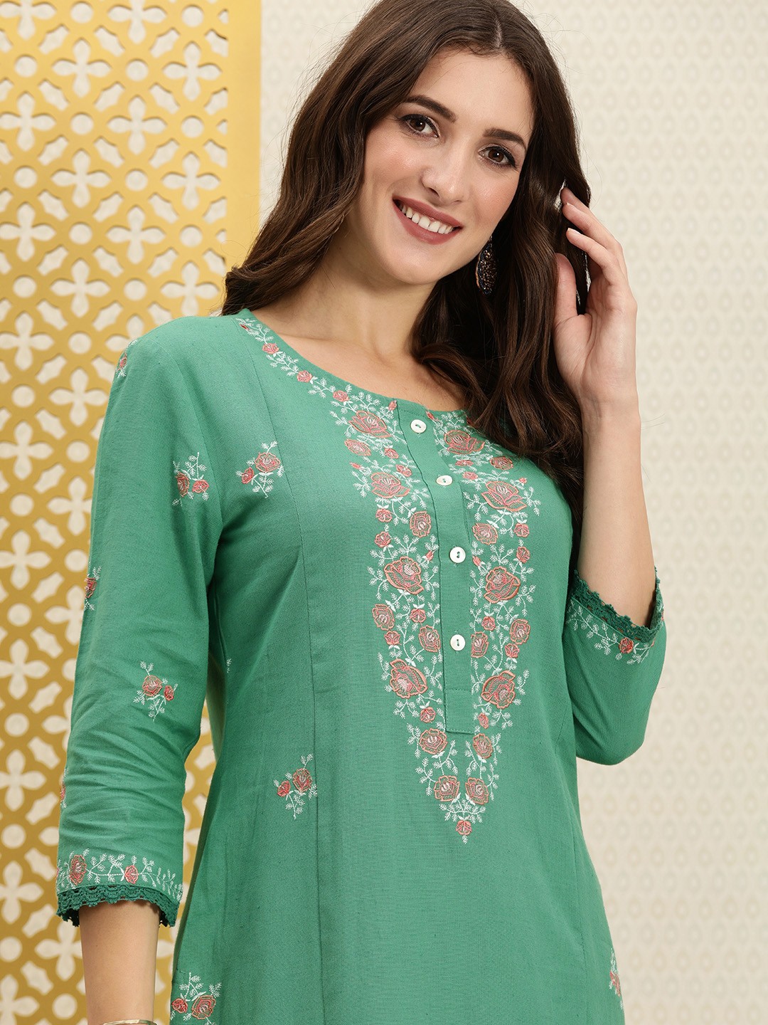 

House of Pataudi Women Green Floral Embroidered Floral Rozana Kurta