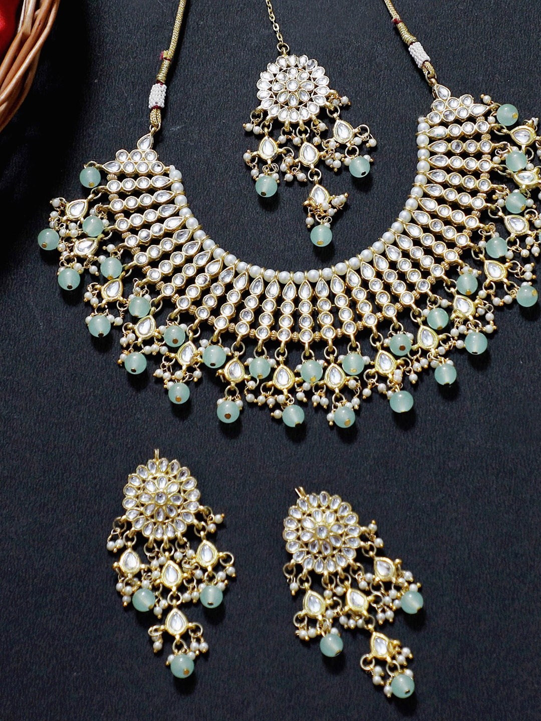 

KARATCART Gold-Plated Lime-Green Kundan-Studded Choker Handcrafted Jewellery Set