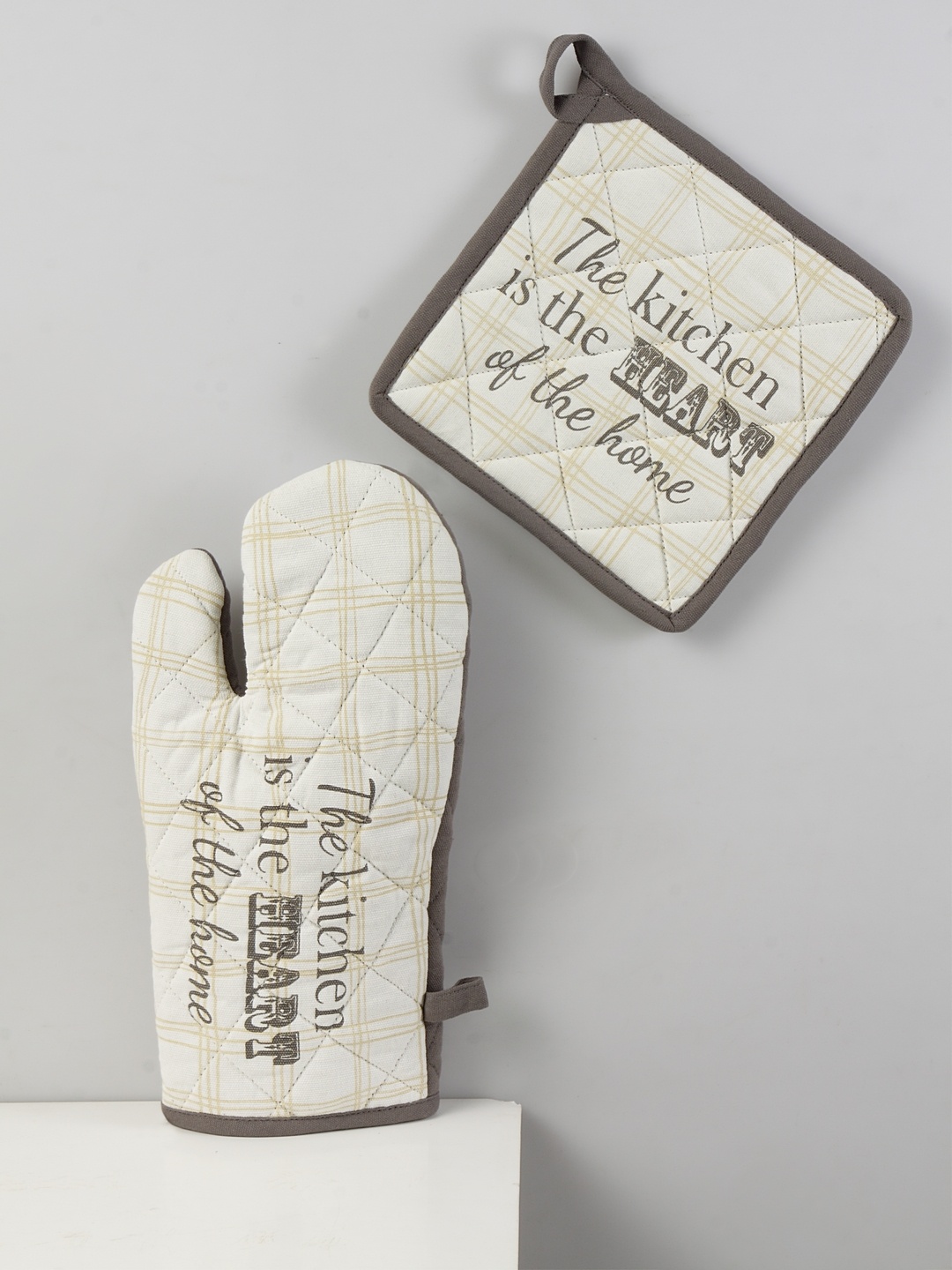 

BLANC9 Beige & Grey Printed Cotton Oven Glove With Pot Holder