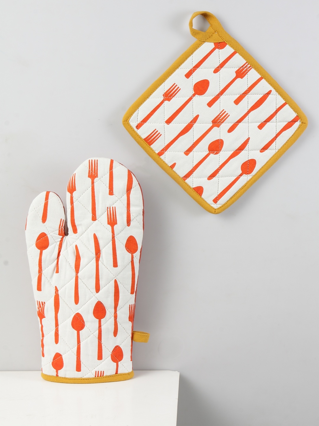 

Blanc 9 Bon-Appetit Barbeque Reversible Oven Mitt & Pot Holder (Terracotta), Blue
