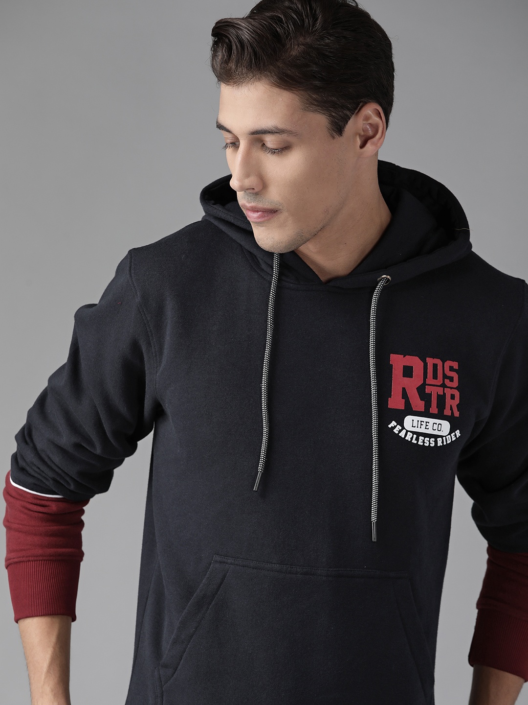 

Roadster Men Navy Blue Solid Hooded Sweatshirt