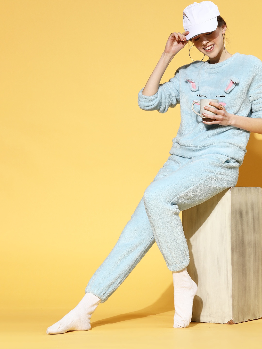 

DressBerry Women Blue Embroidered Night suit