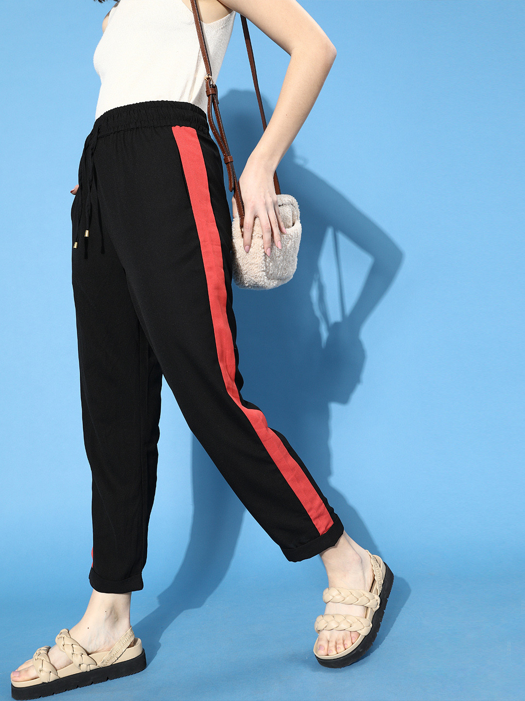 

DressBerry Women Stylish Black Solid Jogger Trousers