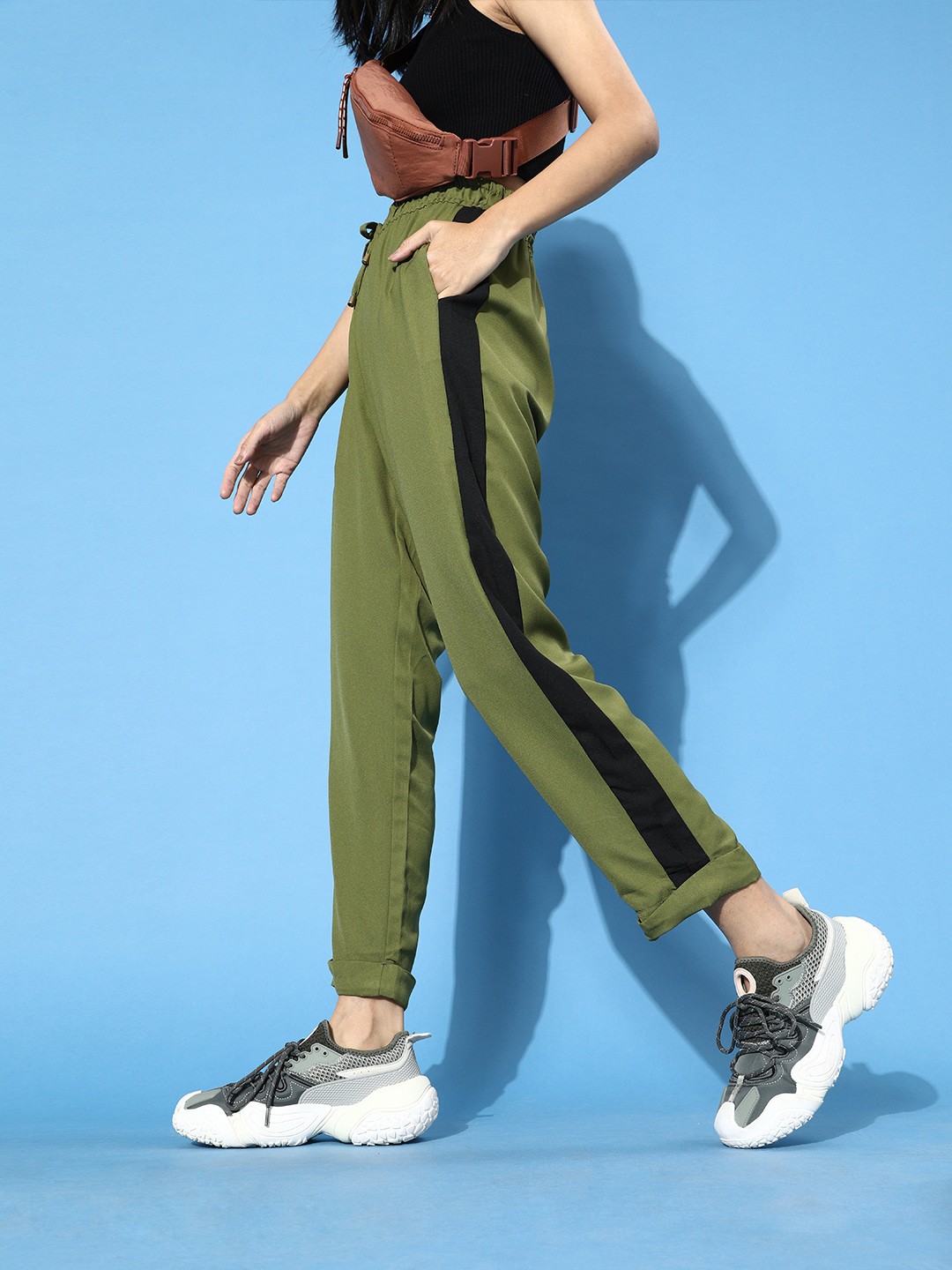 

DressBerry Women Lovely Olive Solid Jogger Trousers