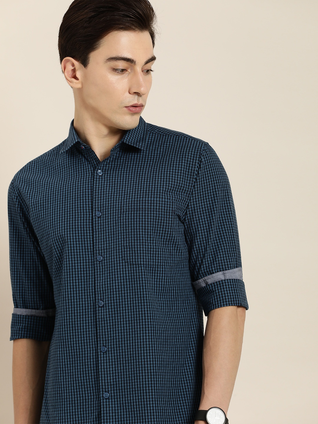 

INVICTUS Men Blue & Black Slim Fit Opaque Checked Casual Shirt