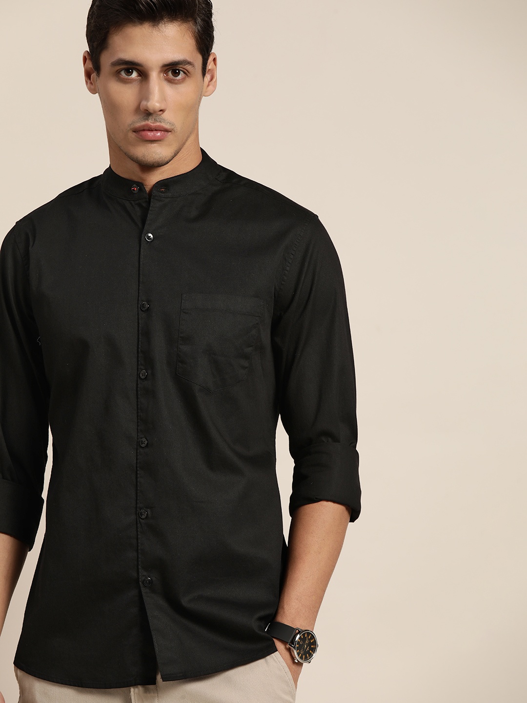 

INVICTUS Men Black Pure Cotton Solid Slim Fit Casual Shirt