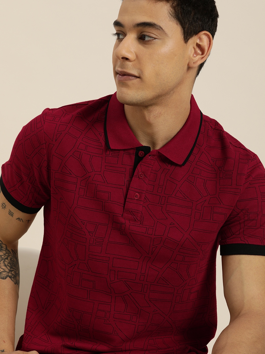 

INVICTUS Men Maroon & Black Printed Polo Collar T-shirt