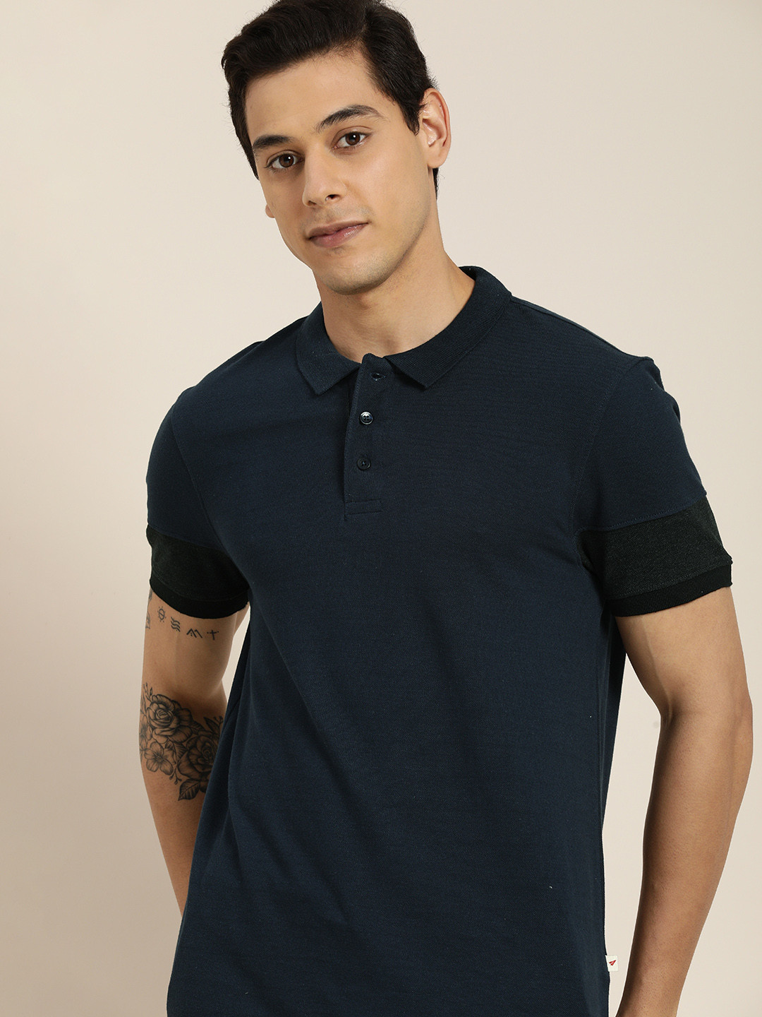 

INVICTUS Men Navy Blue Solid Polo Collar Pure Cotton Casual T-shirt