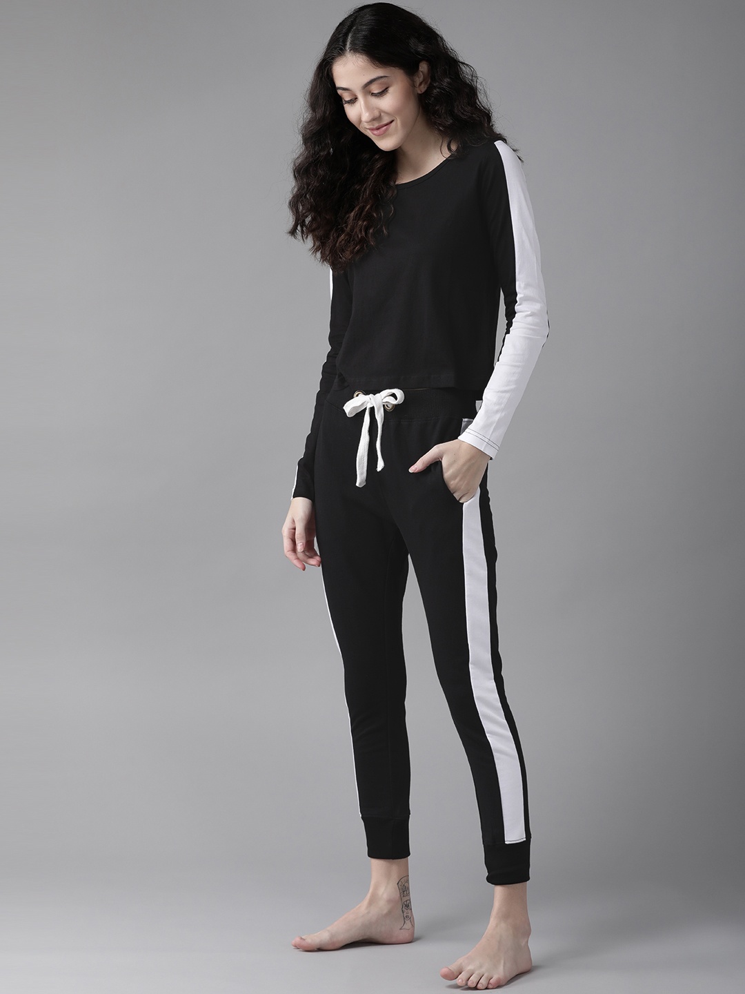 

The Dry State Women Black & White Solid Pyjamas Set
