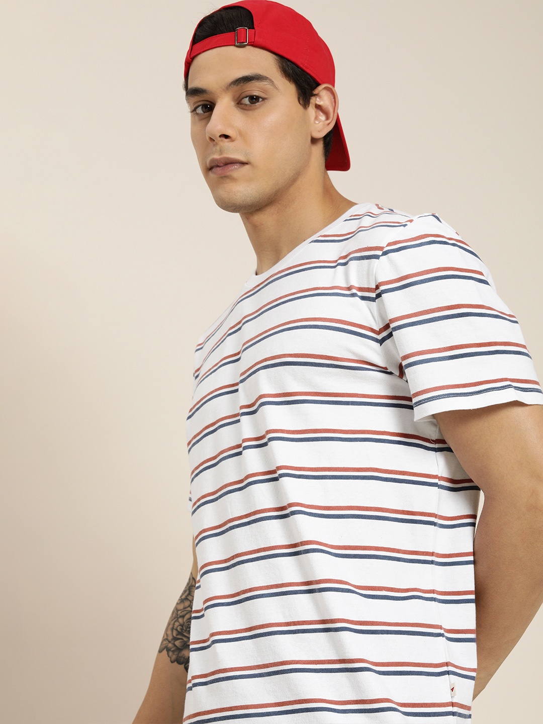 

Invictus Indoor Men White & Maroon Striped Pure Cotton Casual T-shirt