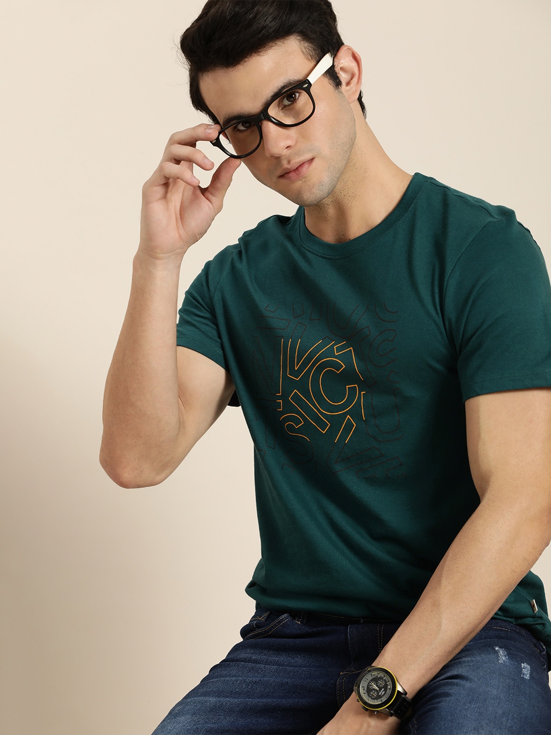 

Invictus Indoor Men Green Geometrcial Printed Slim Fit Pure Cotton T-shirt