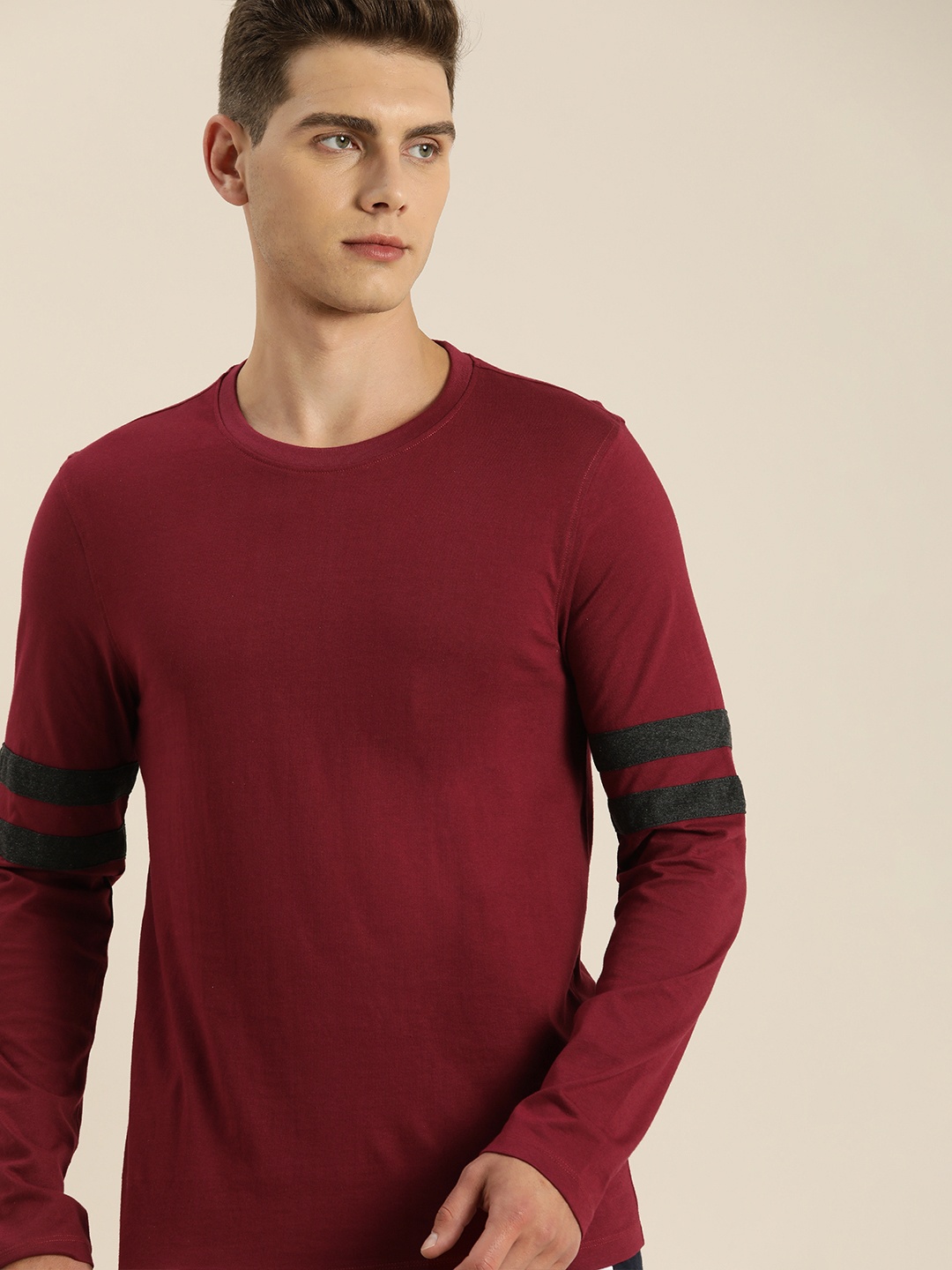 

Invictus Indoor Men Maroon Pure Cotton T-shirt