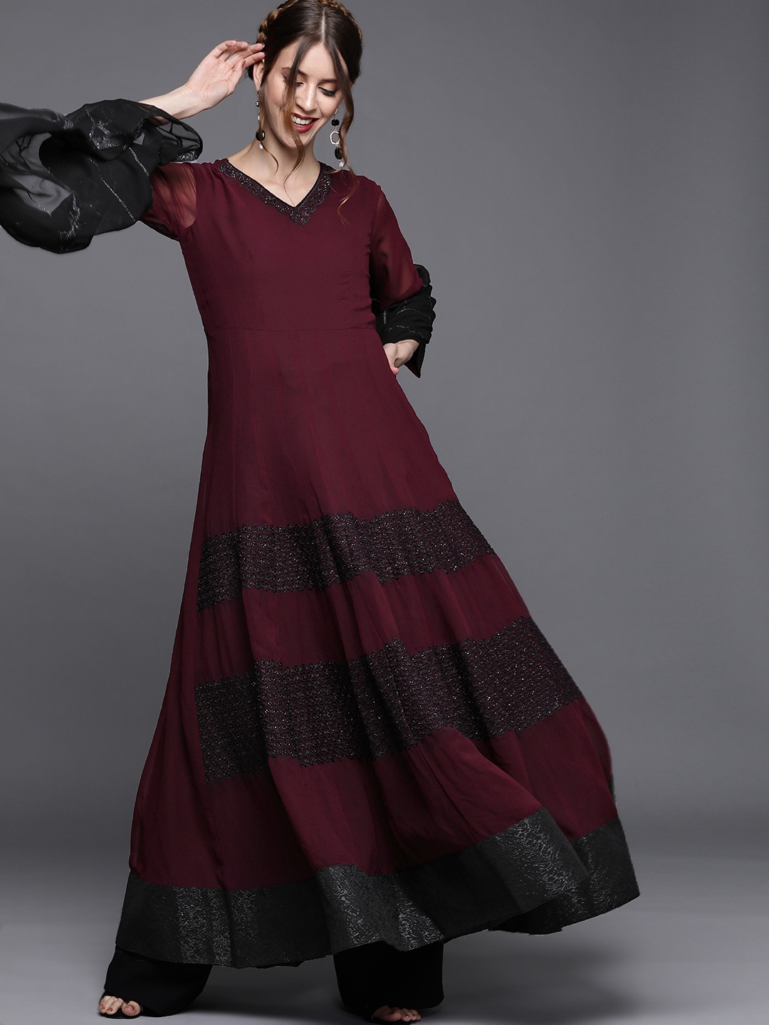 

Inddus Women Wine-Coloured & Black Embroidered Georgette Anarkali Kurta with Dupatta, Burgundy