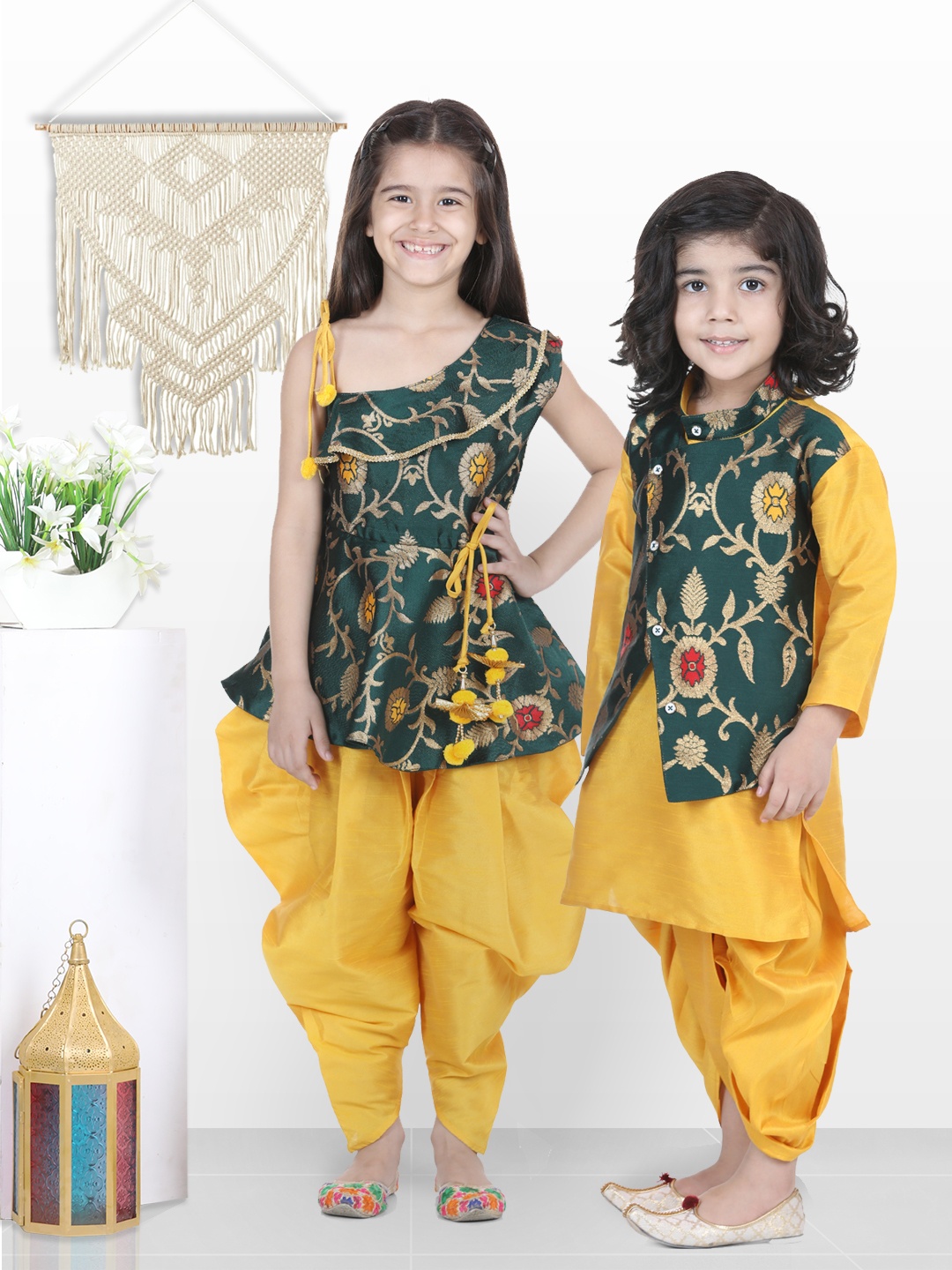 

BownBee Boys Green Angrakha Kurta with Dhoti Pants