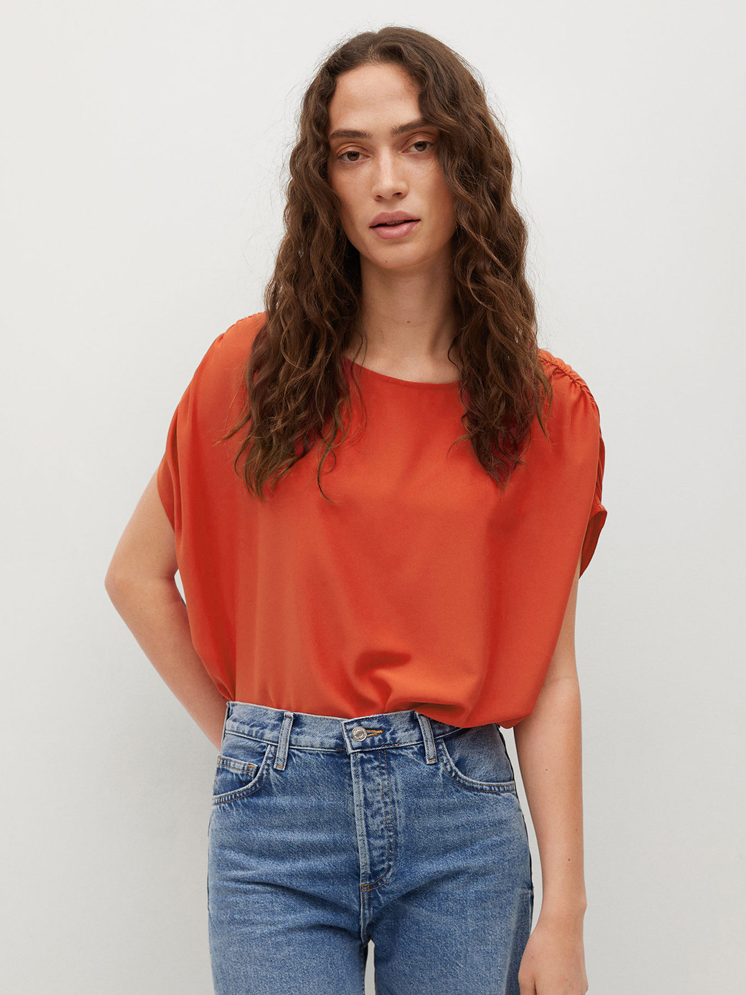 

MANGO Red Solid Extended Sleeves Regular Top