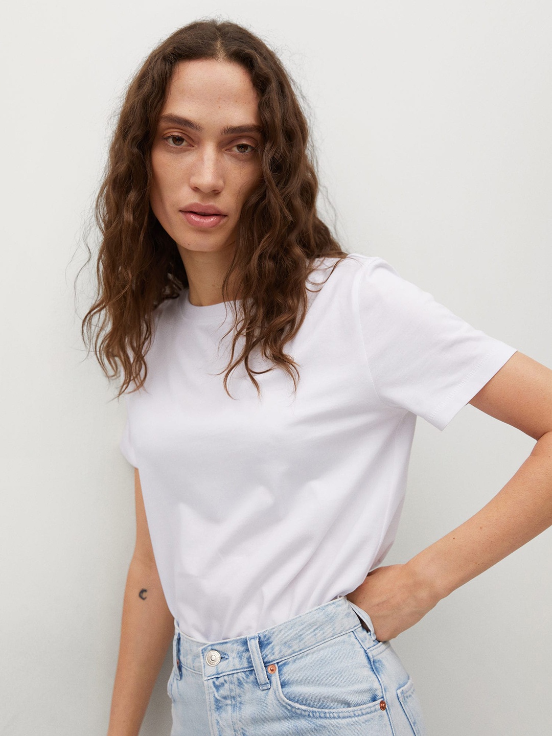 

MANGO Women White Pure Cotton Solid T-shirt
