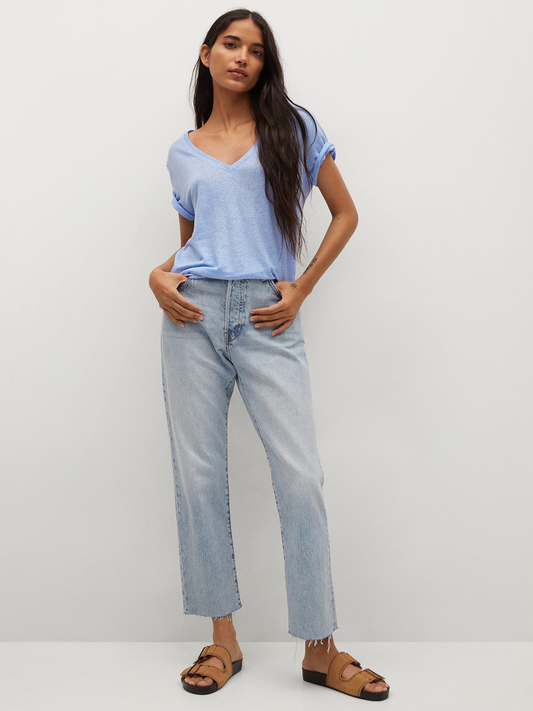 

MANGO Women Blue Solid V-Neck Linen T-shirt