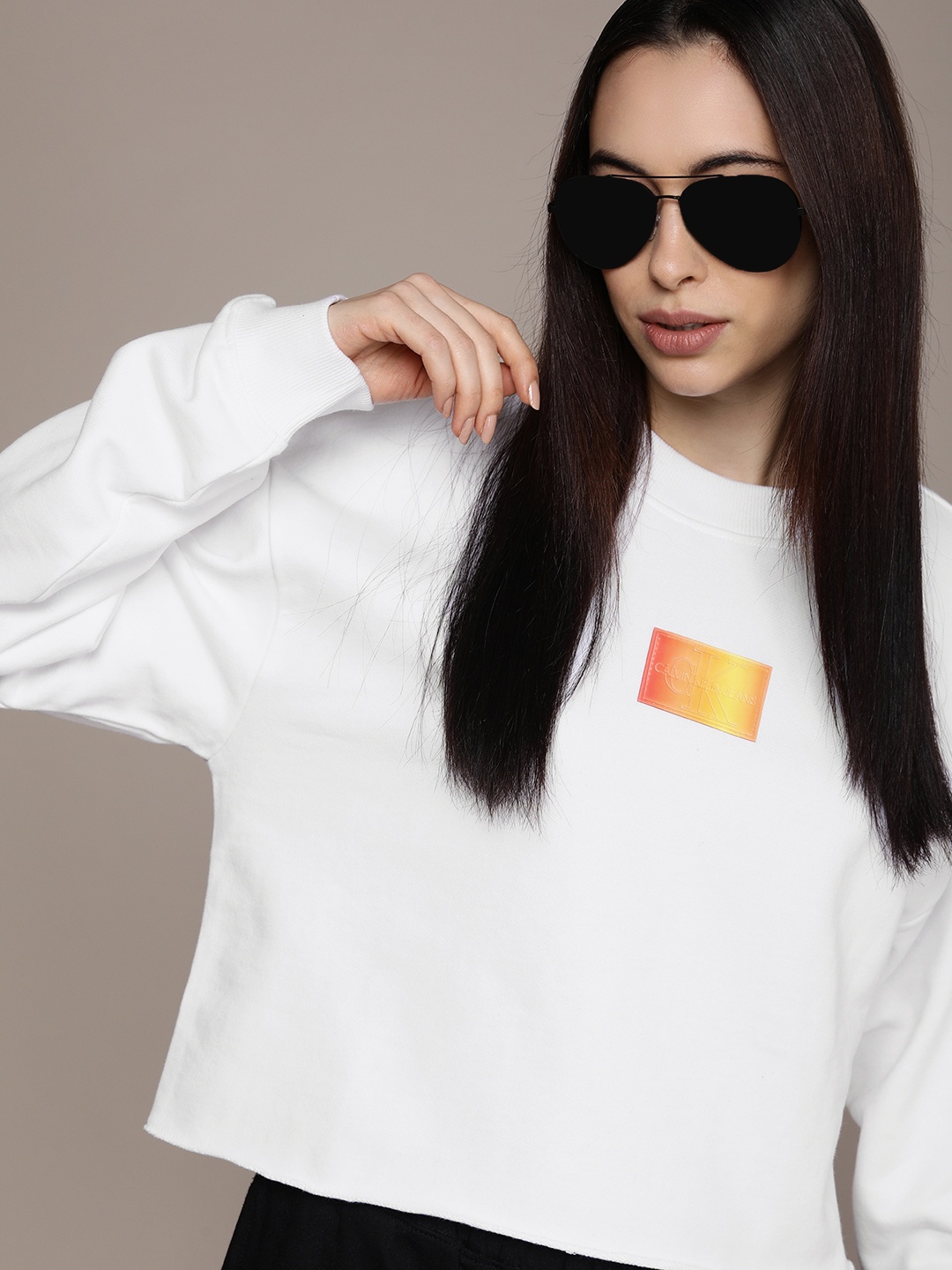 

Calvin Klein Jeans Women White Sweatshirt with Gradient Badge