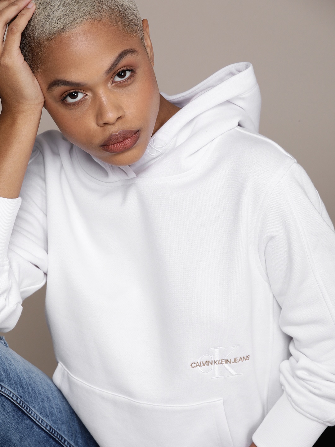 

Calvin Klein Jeans Women White Hooded Sweatshirt