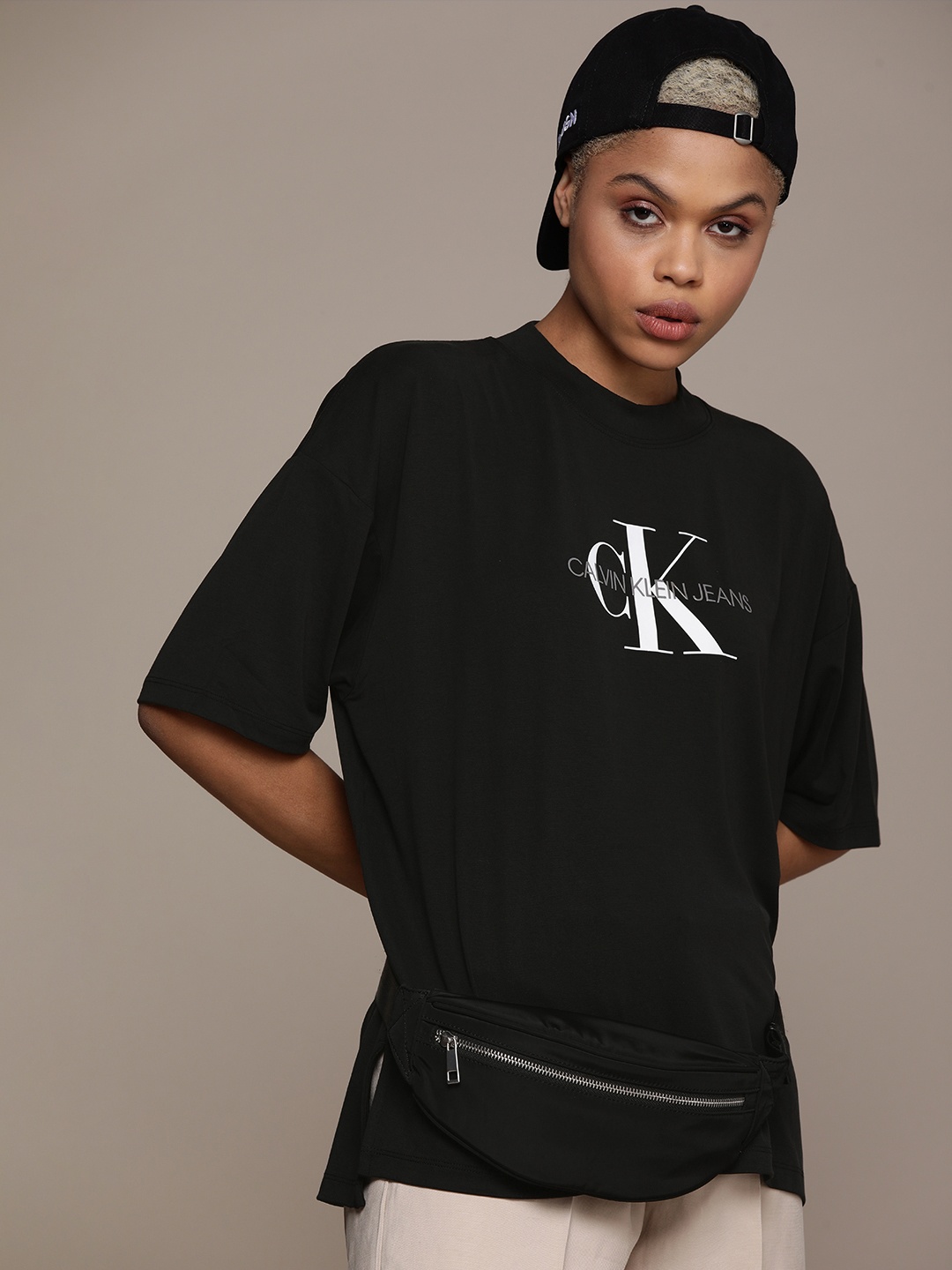 

Calvin Klein Jeans Women Black Brand Logo Printed Boxy T-shirt