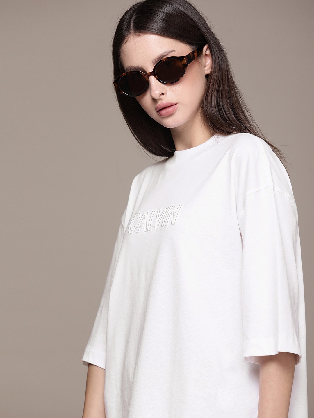 

Calvin Klein Jeans Women White Brand Logo Boxy T-shirt