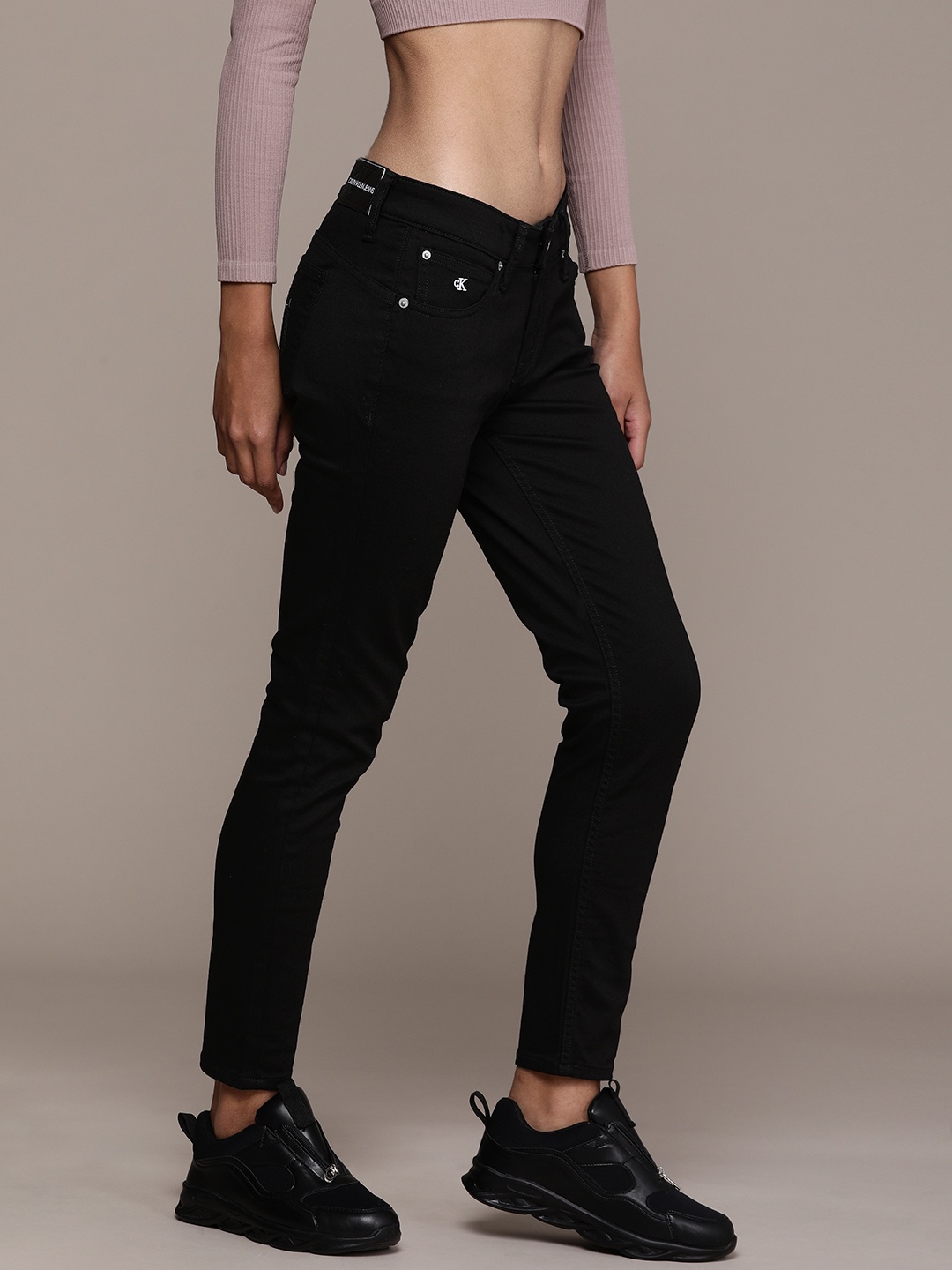 

Calvin Klein Jeans Women Black Body Slim Fit Low-Rise Stretchable Jeans