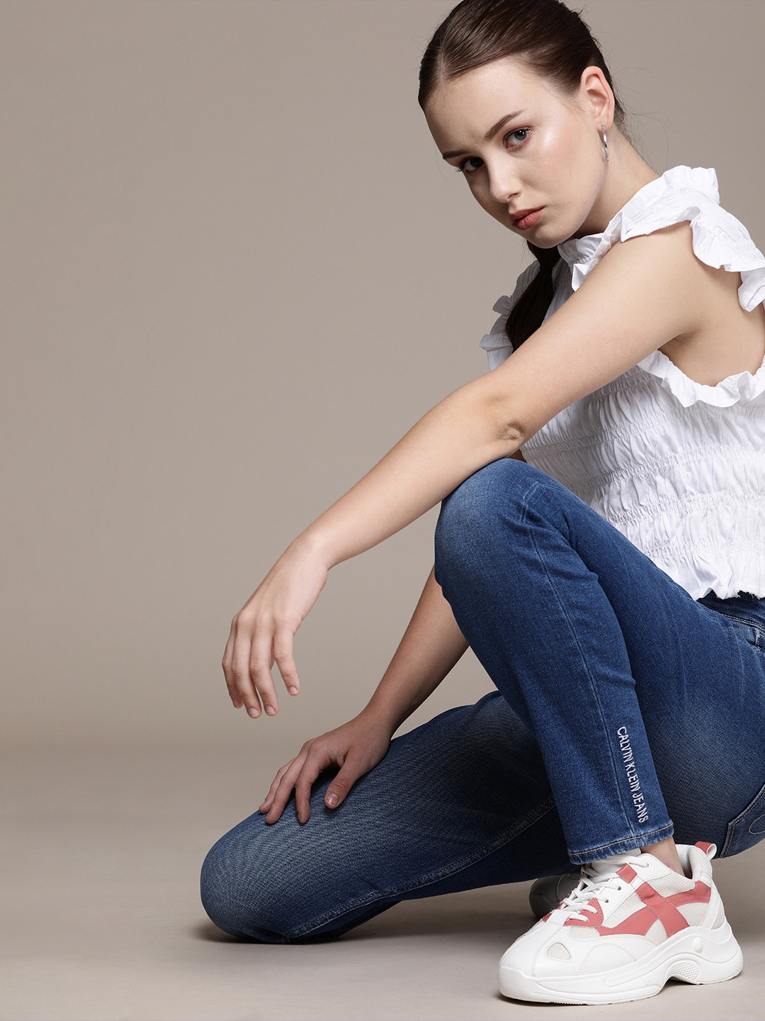 

Calvin Klein Jeans Women Blue Skinny Fit Light Fade Stretchable Jeans