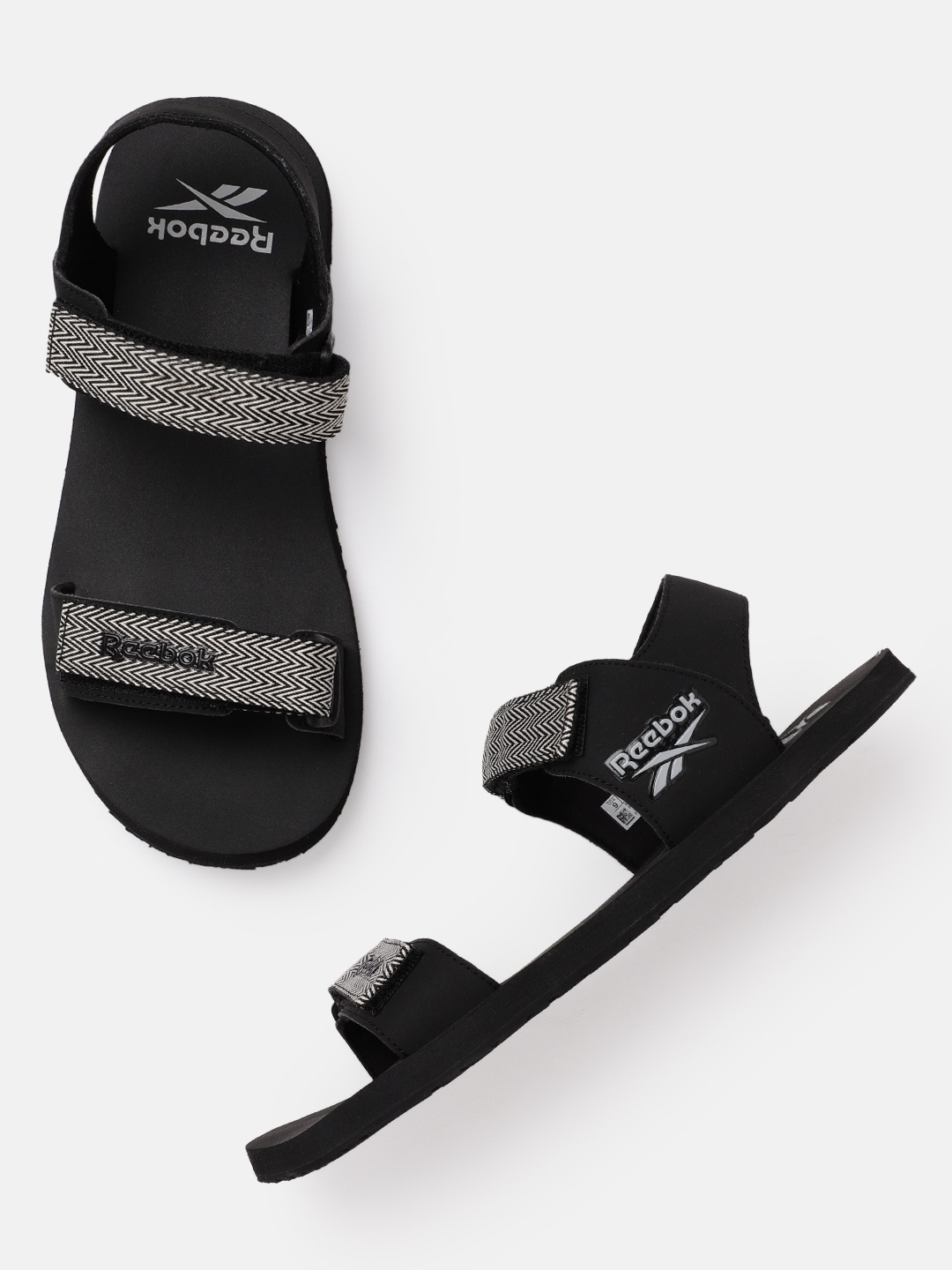 

Reebok Men Black & White VM Max Pro Chevron Patterned Sports Sandals