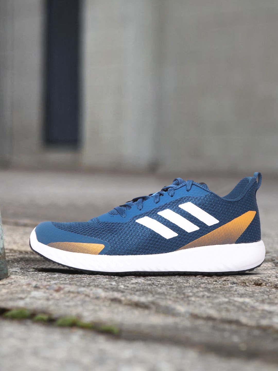 

ADIDAS Men Blue & White Adi Trend Mesh Design Running Shoes