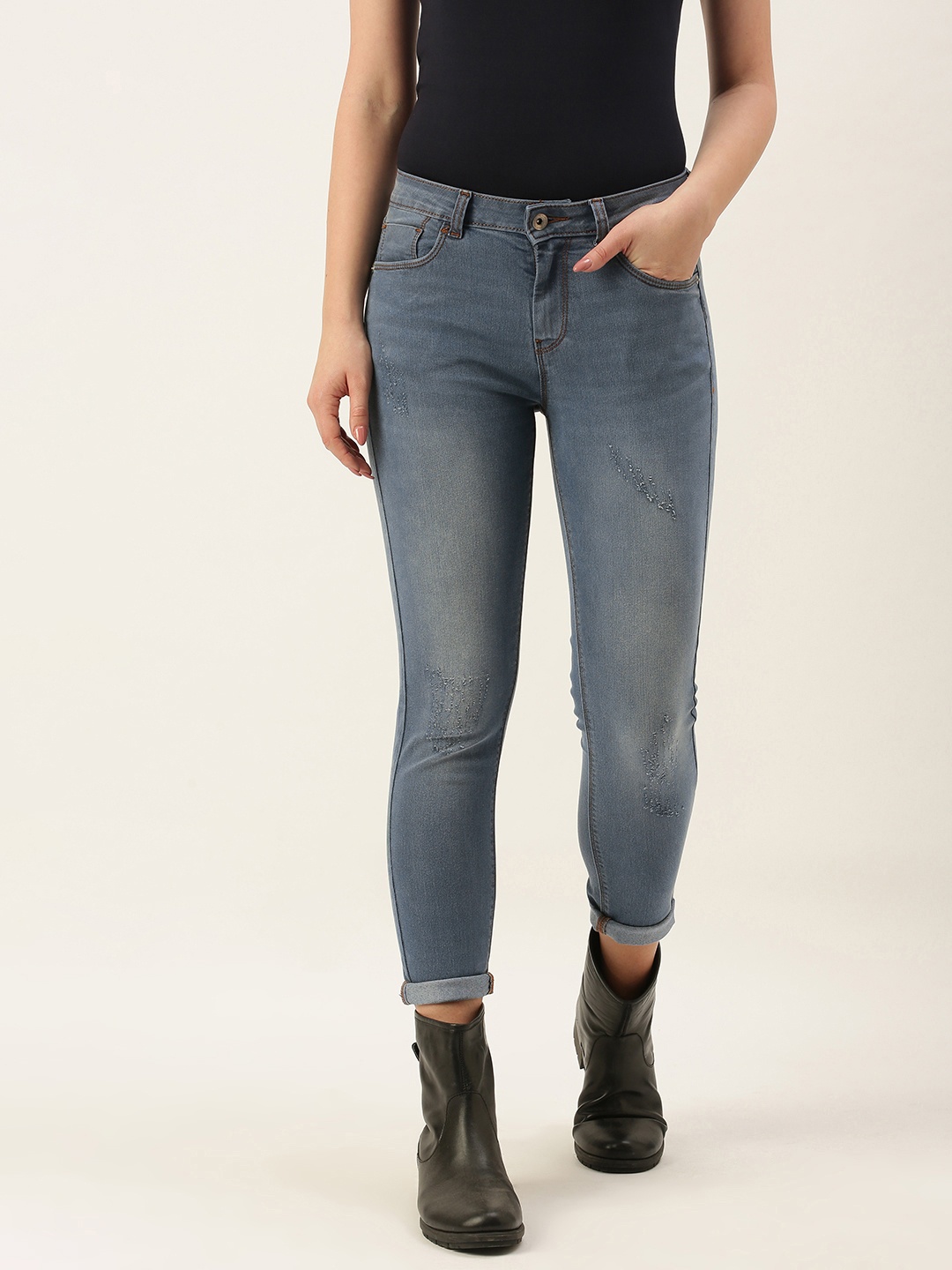 

Flying Machine Women Blue Skinny Fit Heavy Fade Stretchable Jeans