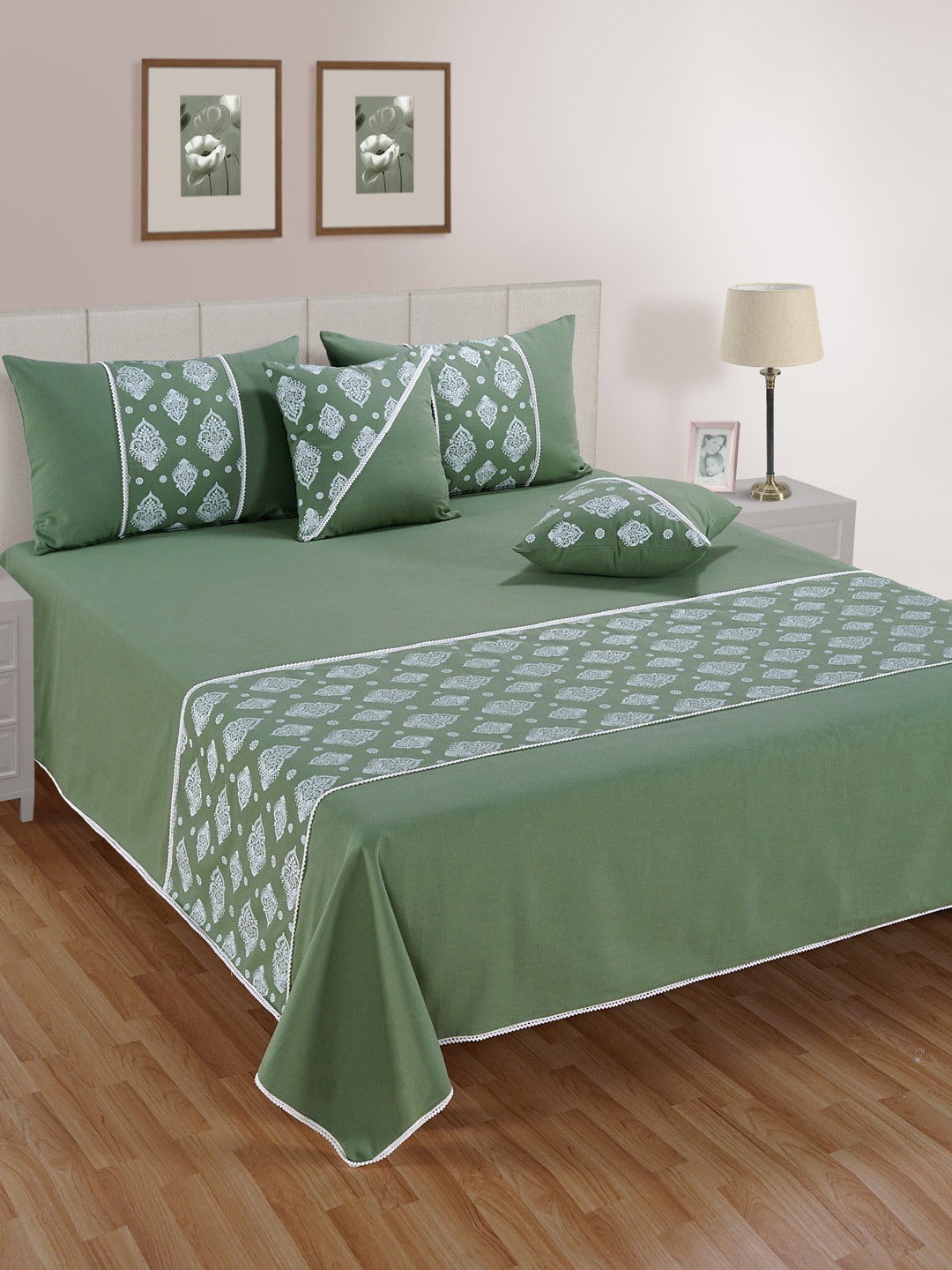 

SWAYAM Set Of 5 Green & White Ethnic Motifs 120TC Cotton Bed Cover With Pillow & Cushion