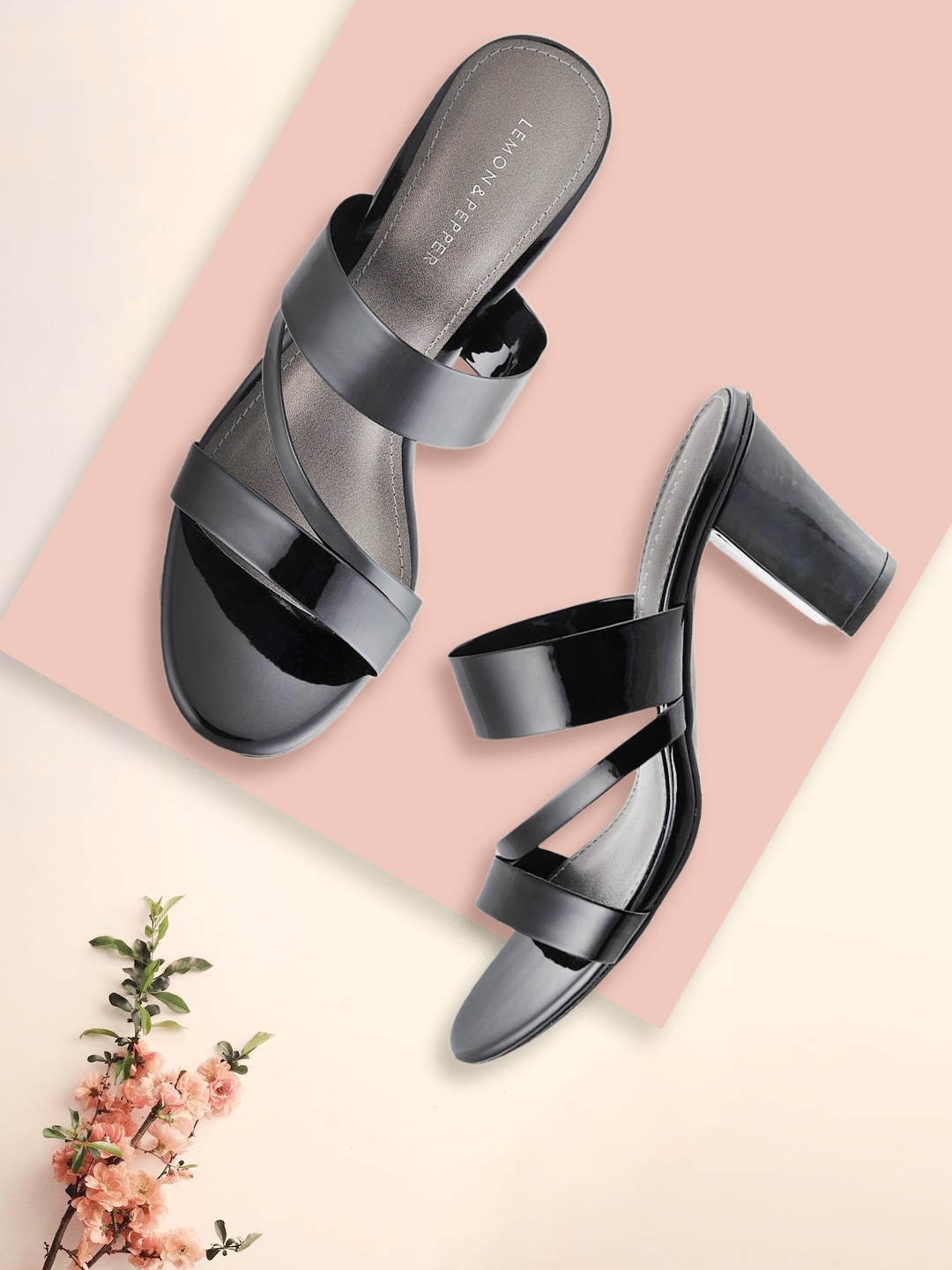 

LEMON & PEPPER Women Black Open Block Sandals
