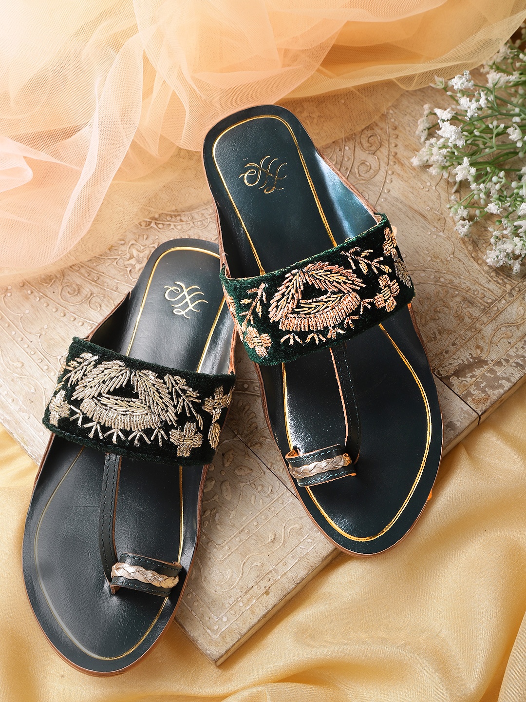 

House of Pataudi Women Dark Green & Gold-Toned Embroidered Leather One Toe Flats