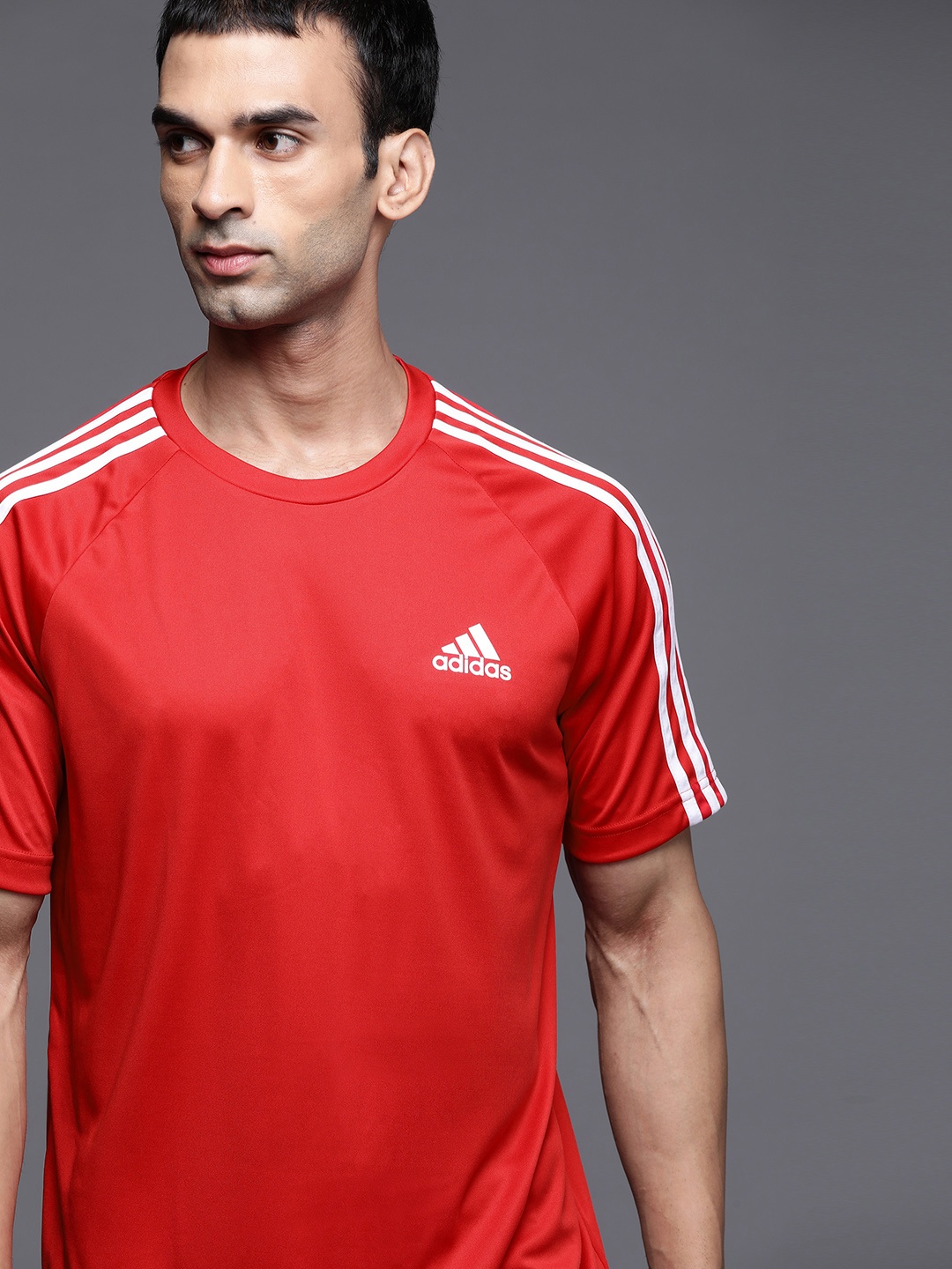 

ADIDAS Men Red Sereno 3S Solid Sustainable T-shirt