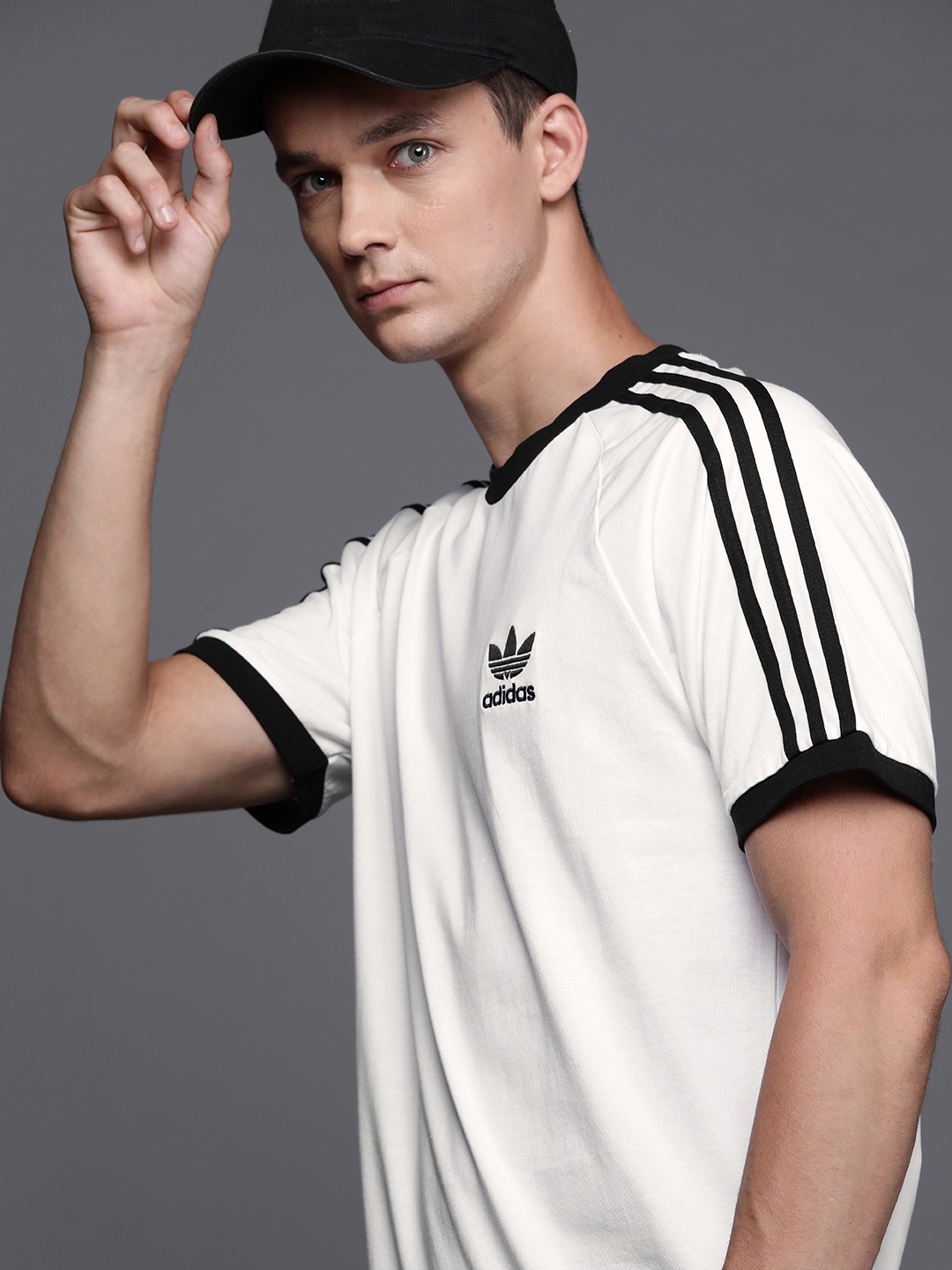

ADIDAS Originals Men Off-White Adicolor 3-Stripes Pure Cotton Sustainable T-shirt