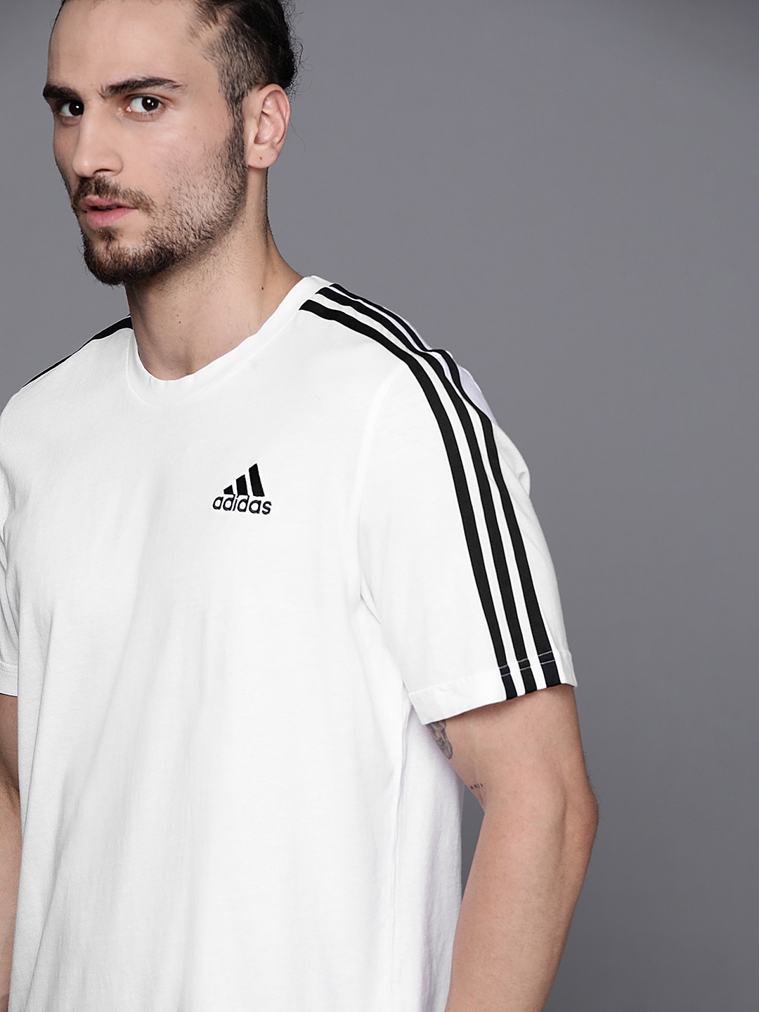 

ADIDAS Men White 3-Stripes SJ Solid Pure Cotton T-shirt