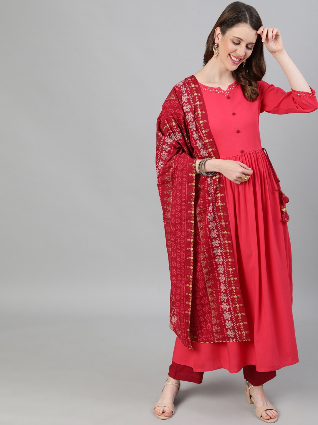 

Jaipur Kurti Women Coral Kurta with Palazzos & With Dupatta