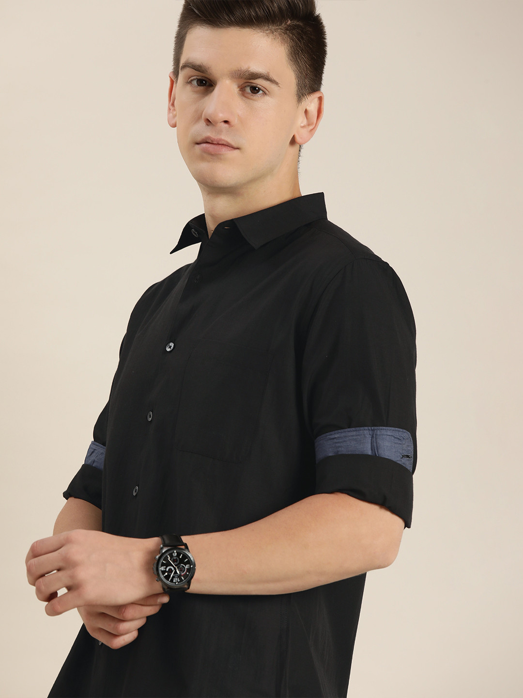 

INVICTUS Men Black Slim Fit Solid Easy Care Casual Shirt