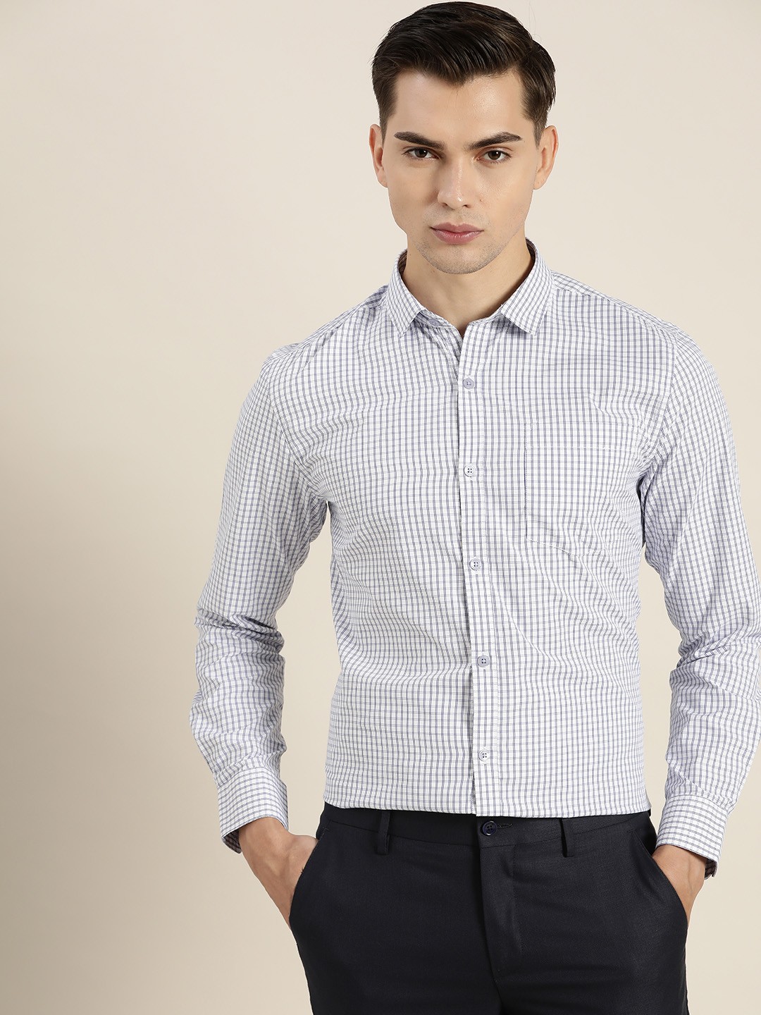 

INVICTUS Men White & Navy Blue Slim Fit Opaque Checked Formal Shirt