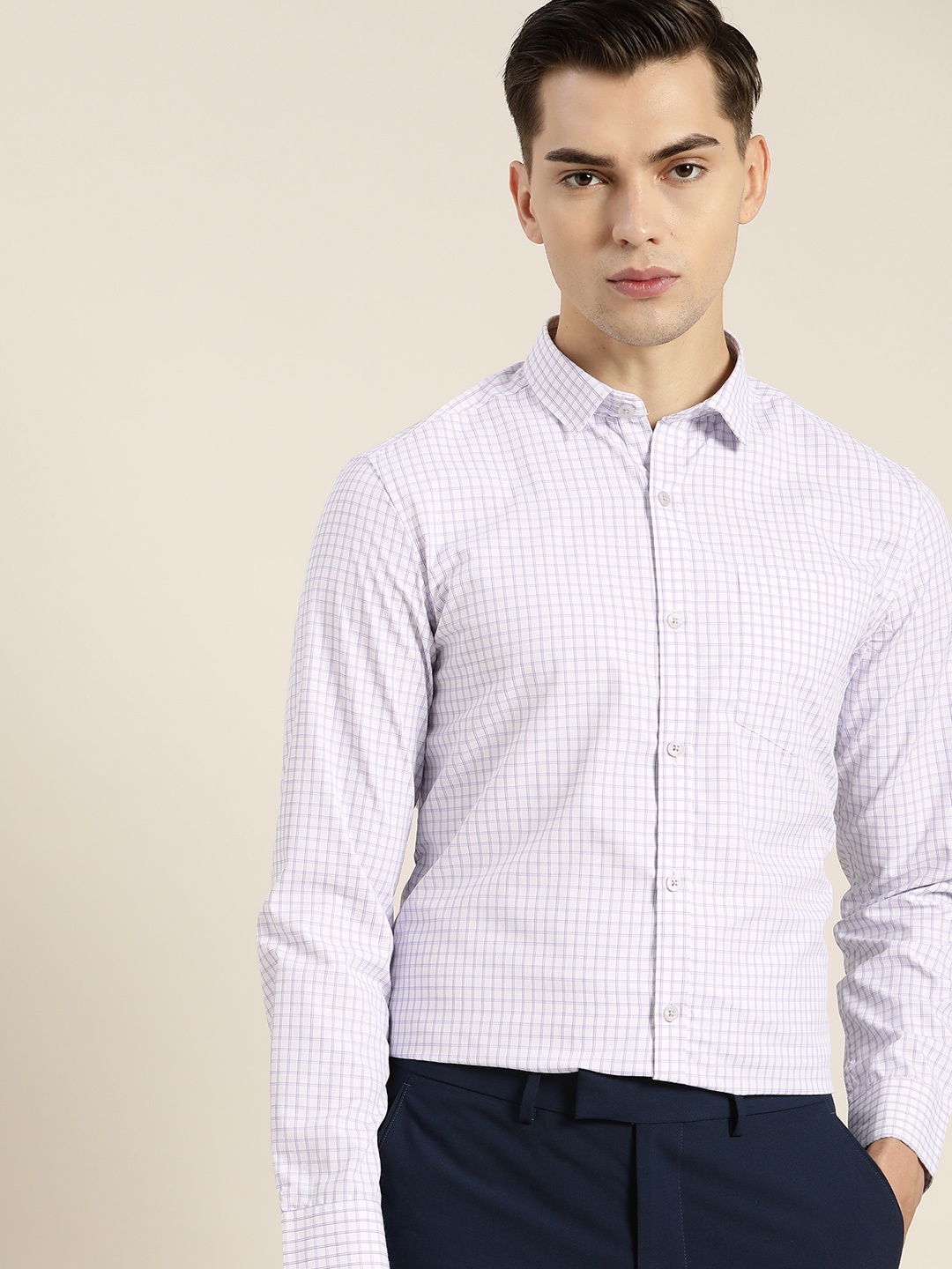 

INVICTUS Men White & Purple Slim Fit Opaque Checked Formal Shirt