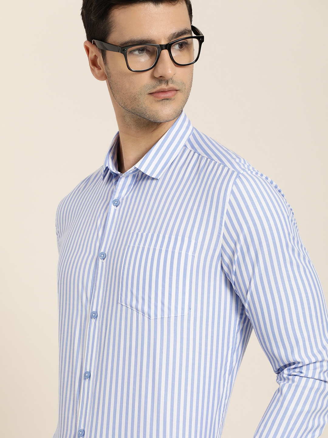 

INVICTUS Men Blue & White Slim Fit Opaque Striped Formal Shirt