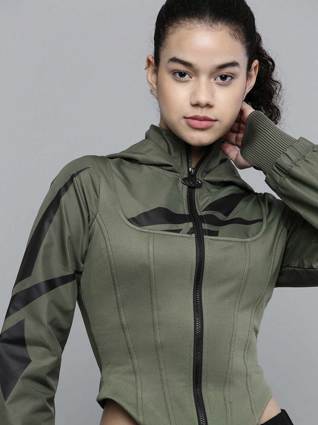 

Reebok Classic Women Green & Black Sporty Jacket