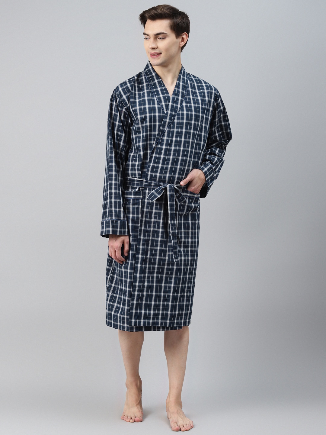 

Marks & Spencer Men Blue & White Checked Nightwear Robe, Navy blue