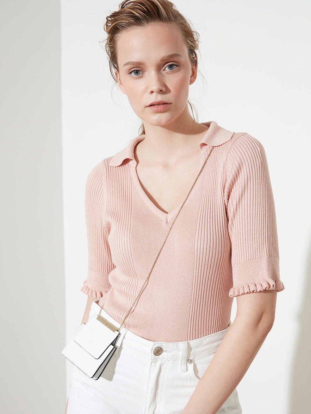 

Trendyol Women Pink Solid Regular Ribbed Winter Top